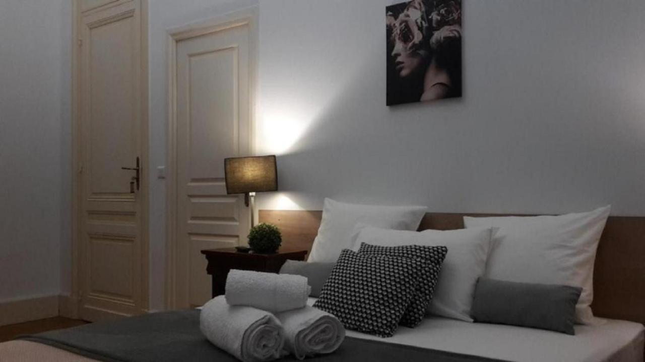 Hotel Château Marith - Etablissement climatisé avec Piscine Clairac  Esterno foto